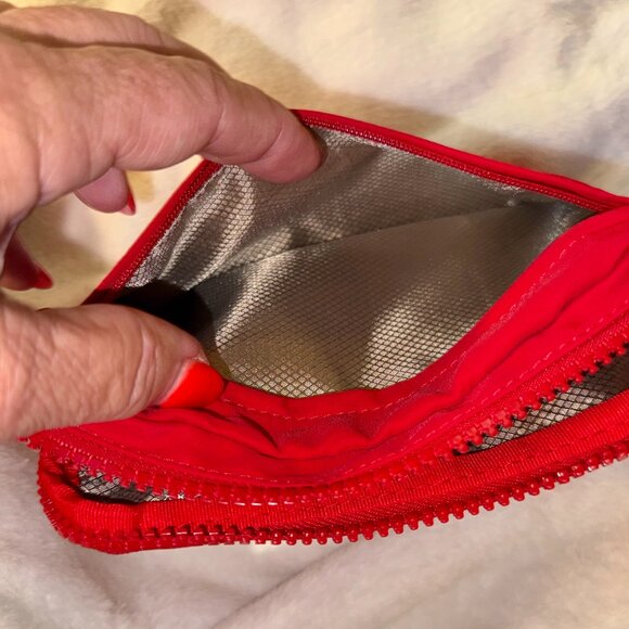 The Iris & Rainbow Carry-All Wallet - Red - Picture 4 of 7